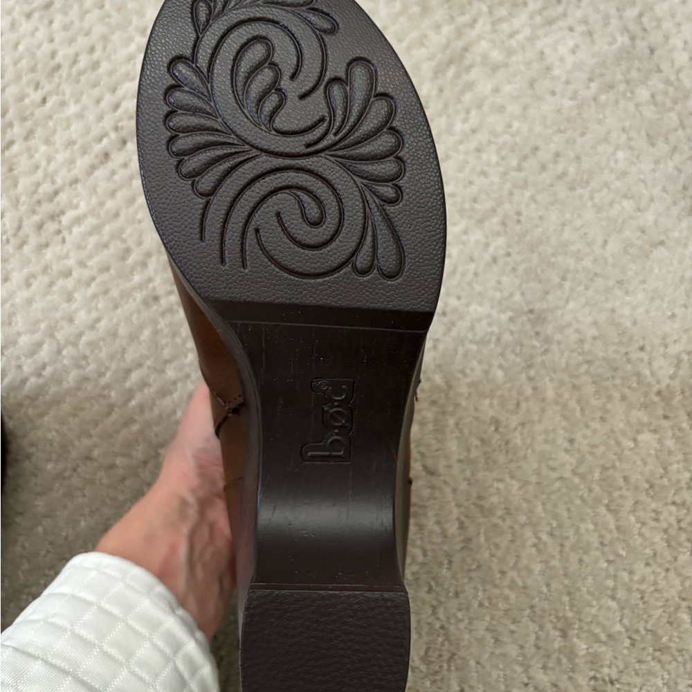 b.o.c. Women's Brown Ankle Boots - Picture 4 of 4
